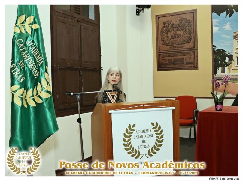 Escritora Kátia Rebello (Cadeira 7) é a mais nova imortal da Academia Catarinense de Letras